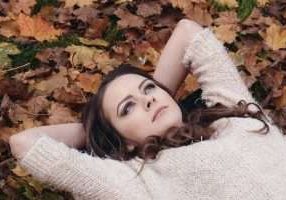 woman-gf141825d7_1280